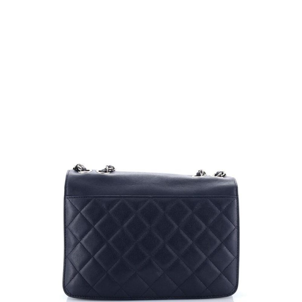 CHANEL Navy Quilted Leather Shoulder Bag with Silver Hardware - Picture 3 of 8
